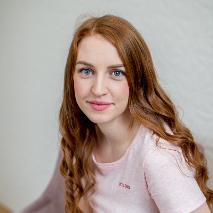 Zdravotní sestra, Eliška Petrová v Centru oční a estetické medicíny Ottlens