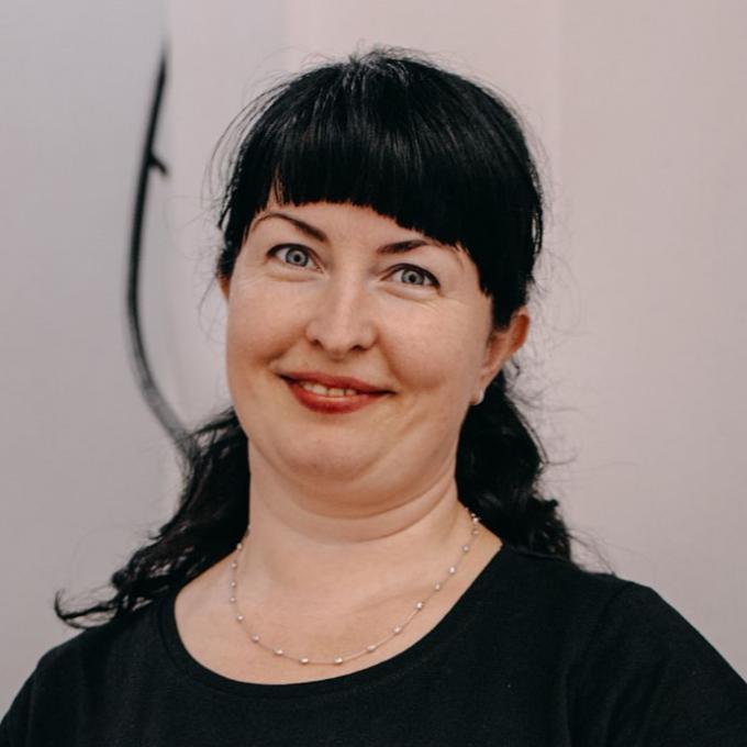Alina Vdovenko - údražba budovy očního centra Ottlens