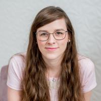 Leona Pospíšilová, Mgr. - optometristka Centra oční a estetické medicíny Ottlens v optometrické vyšetřovně