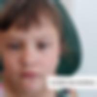 Dětská pacientka bez brýlové korekce do blízka